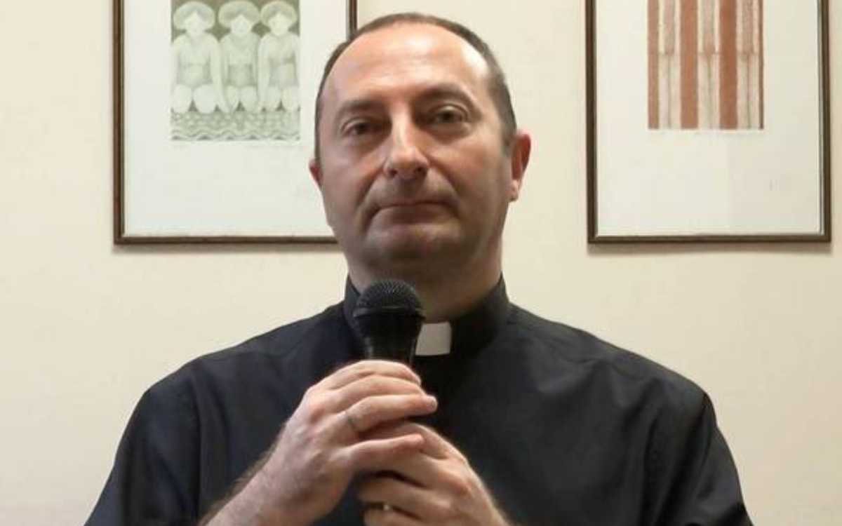 Priest who called Francis antipope excommunicated
