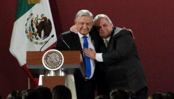 AMLO lamenta muerte de Carlos Bremer