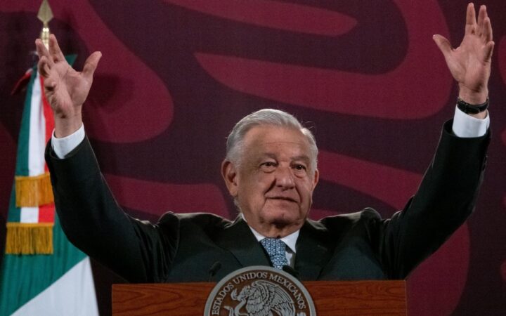 'Lo descarado es que lo dan a conocer': AMLO de reparto de cargos de PAN y PRI en Coahuila