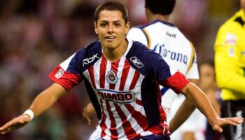 ¡Es oficial! Chicharito regresa a Chivas | Video