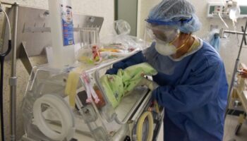 Mayoría de hospitalizados por Covid-19 en CDMX son menores de 3 años: Secretaría de Salud