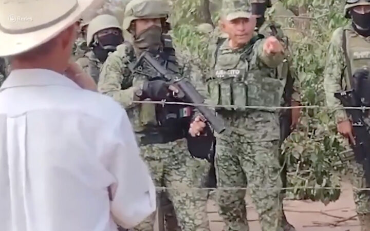 'Te tengo ubicado cabrón': Militar a habitante de Chicomuselo | Video 'Te tengo ubicado cabrón': Militar a habitante de Chicomuselo | Video