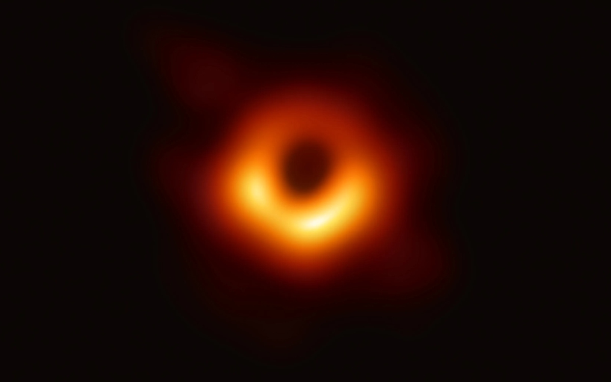 una nueva imagen del agujero negro de la vía láctea revela potentes campos magnéticos