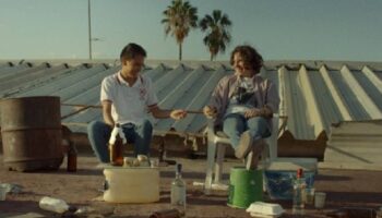 ‘No vayas a clase mañana’, una historia de amistad que sucede un día antes de un tiroteo