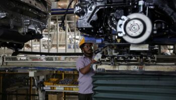 Trabajadores de Audi México inician huelga por desacuerdos sobre contrato
