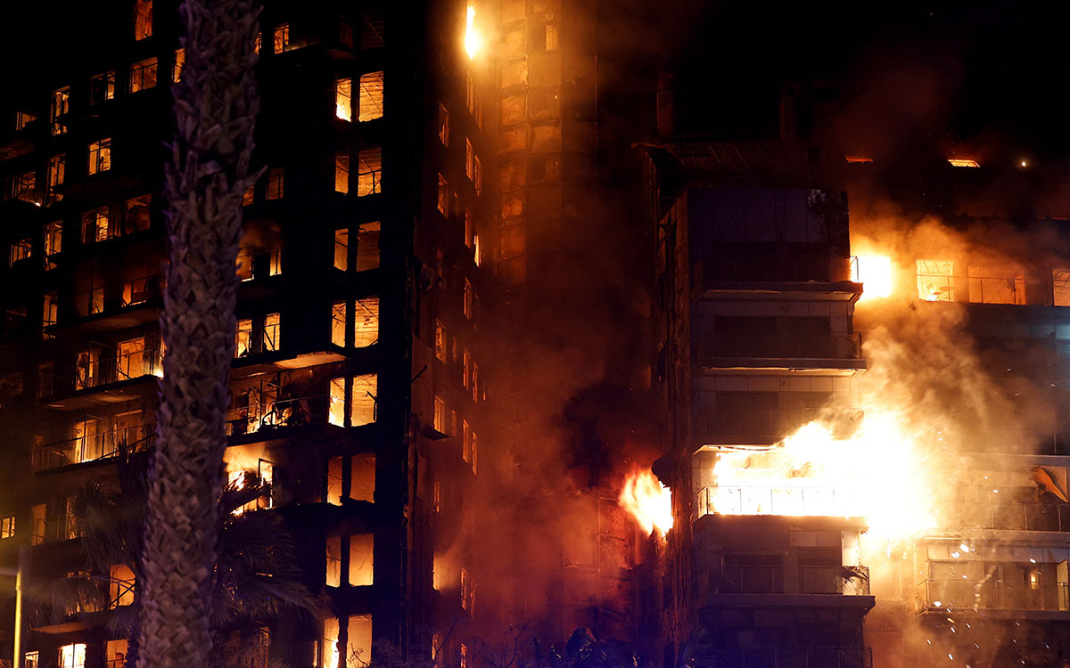 Death toll in residential building fire in Spain rises to 10 |  video