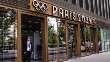 Roban USB con los planos de seguridad para los Juegos Olímpicos de París