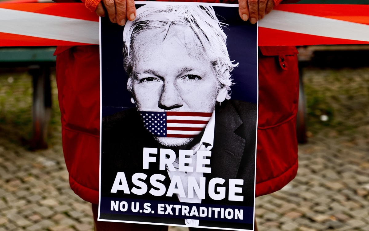 The US denies that the charges against Assange are political in nature or related to journalistic activities.