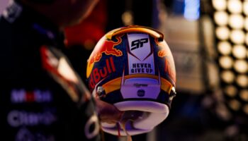 Conoce el nuevo casco de 'Checo' para la temporada 2024 | Video