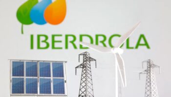 Cofece condiciona compra del gobierno mexicano de 13 plantas a Iberdrola