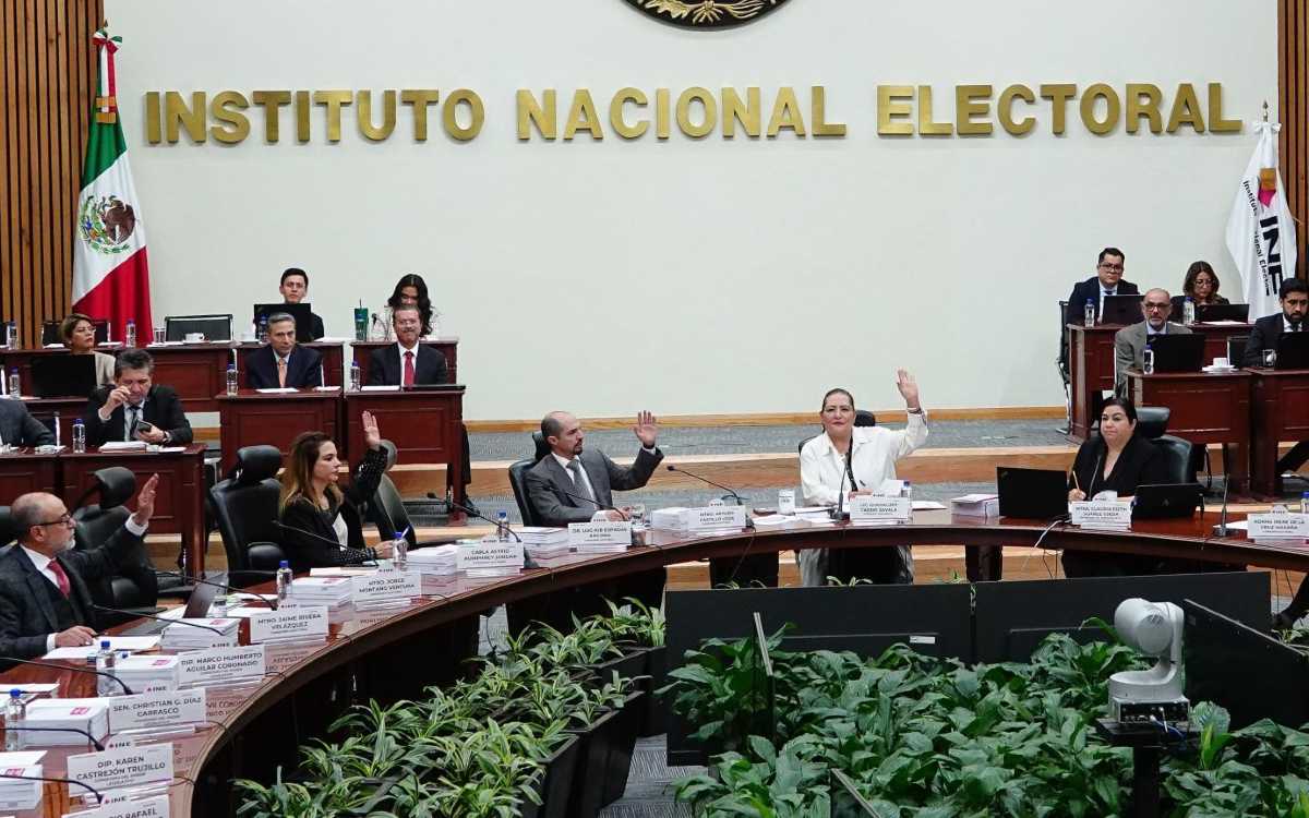 INE aprueba candidaturas presidenciales y da luz verde al inicio de campañas