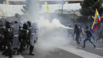 Partidarios de Petro asedian la Corte Suprema de Colombia