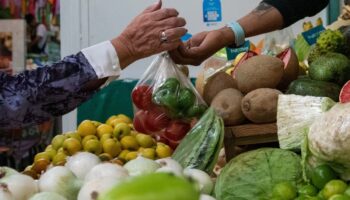 Inflación general desacelera en febrero más de lo esperado