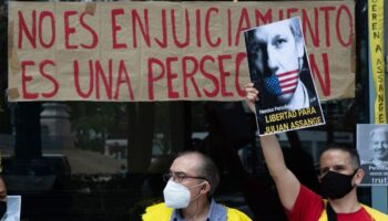 El fondo del caso Julian Assange es político: excónsul de Ecuador | Entérate