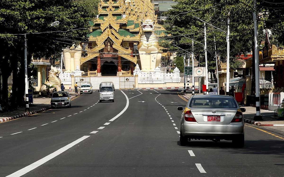 Myanmar protesta contra tres años de régimen militar con una huelga silenciosa