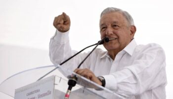 ¿Qué buscan las reformas de AMLO?; ¿A dónde se dirige El Salvador?: Mesa de Análisis