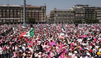 Así se vió el Zócalo lleno durante la Marcha por la Democracia | Fotos y Videos