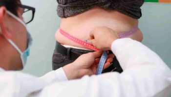 Más de mil millones de personas son obesas en el mundo: OMS