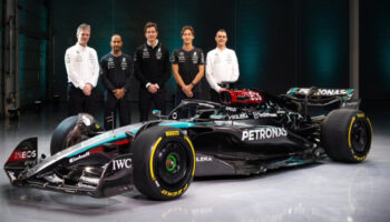 F1: Presenta Mercedes la última Flecha Plateada en la era Lewis Hamilton | Video