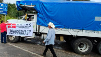 Delincuentes roban unos 12 mdp diarios en carreteras: líder de transportistas | Entérate