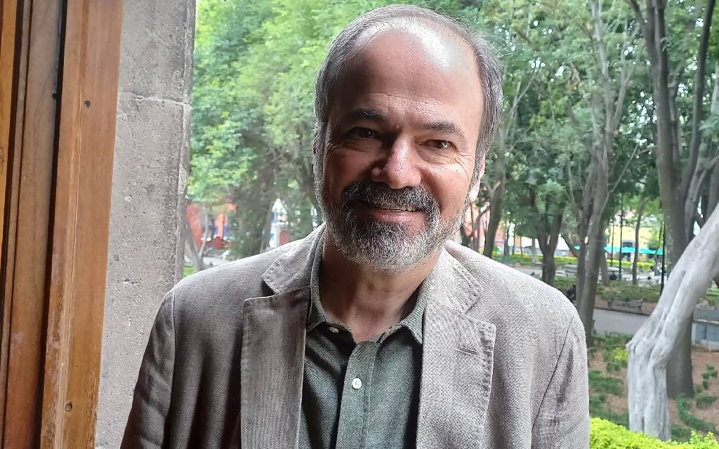 “El futbol es un espejo distorsionado de la sociedad”: Juan Villoro