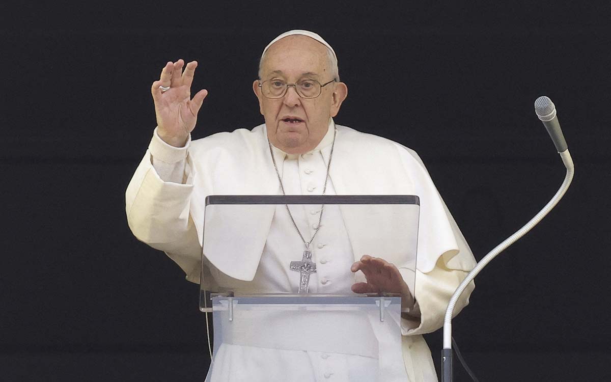 Pope Francis pleads for a little humanity to be found to seek peace in Ukraine