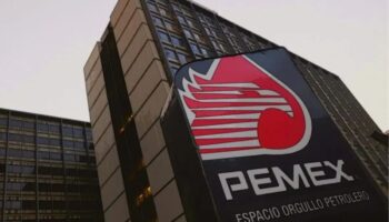 Pemex cierra trimestre con ganancias pero con incremento en deuda a proveedores