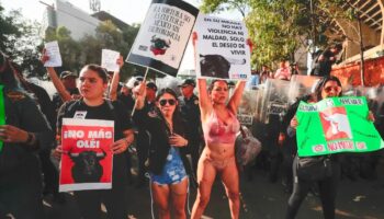 Videos y fotos | PETA y famosas se unen contra las corridas de toros en la CDMX
