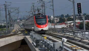 Video | Tren interurbano México-Toluca inicia pruebas en Santa Fe; AMLO visitará instalaciones