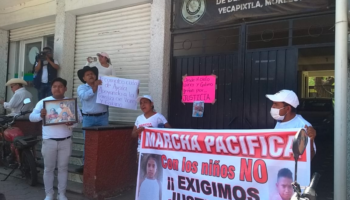 Exigen justicia para Vianey y Gabino en una marcha por Yecapixtla