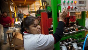 La industria es para las mujeres | Artículo de David Ordaz