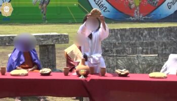 Reos recrean viacrucis dentro del Reclusorio Norte | Video