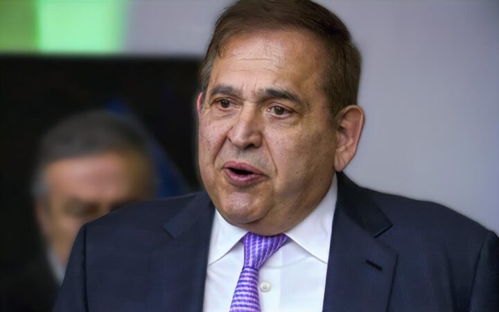 Ancira formaliza renuncia a AHMSA; empresa consigue extensión de pago a Pemex por caso Agronitrogenados Ancira formaliza renuncia a AHMSA; empresa consigue extensión de pago a Pemex por caso Agronitrogenados