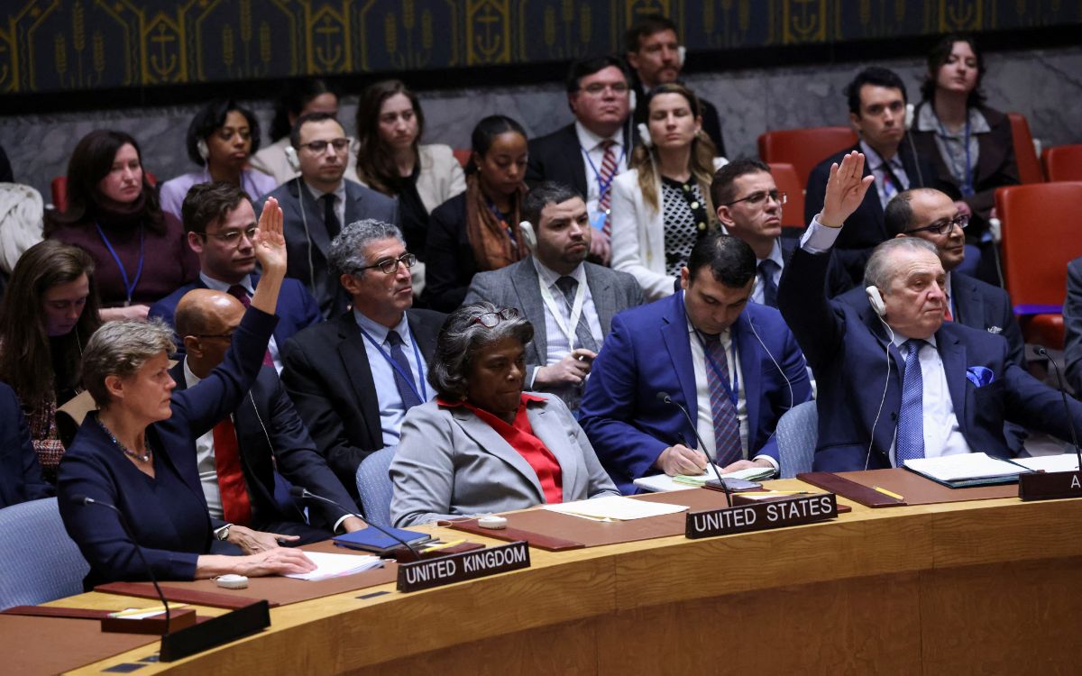 The UN Security Council approved a resolution calling for an “immediate” ceasefire in the Gaza Strip.