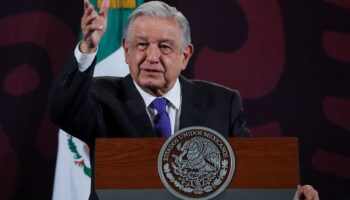 AMLO niega violencia en México, tras firma de acuerdo de paz con iglesia