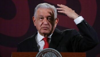 AMLO reprocha a Rey de España premio a familiares de desaparecidos