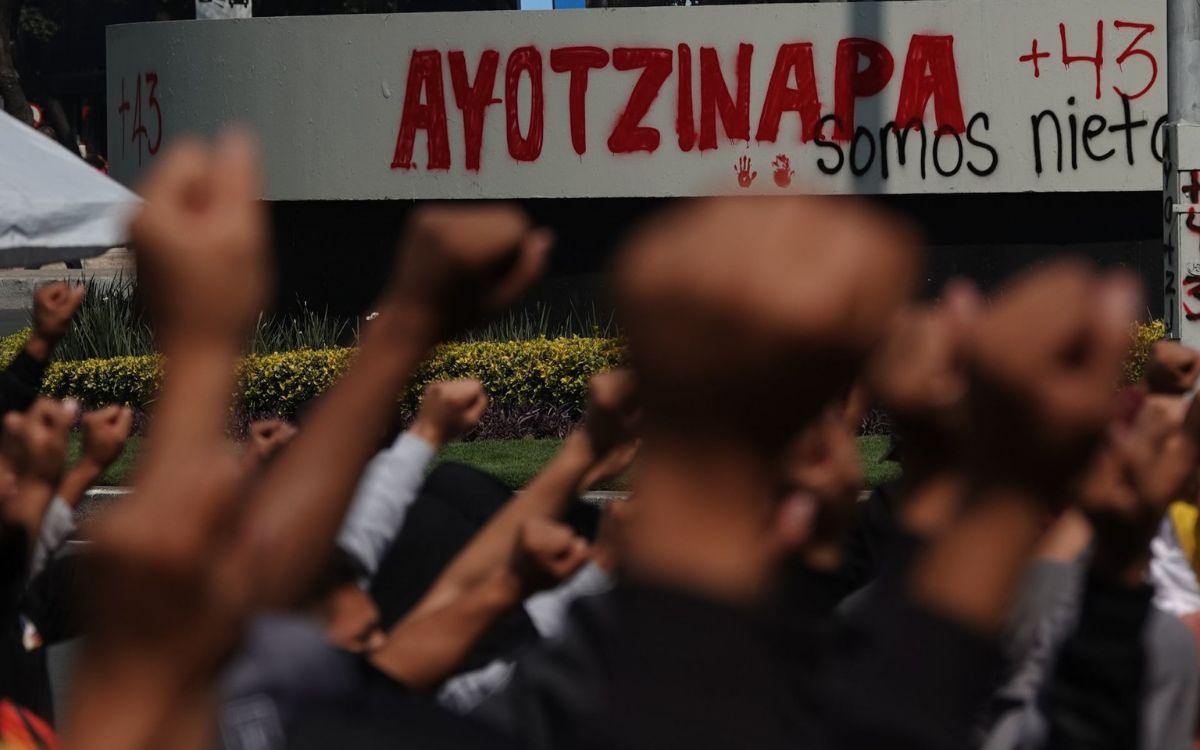 Múltiples detenidos tras la muerte de normalista de Ayotzinapa a manos de la policía