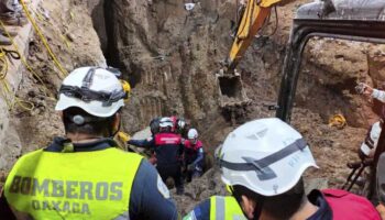 Oaxaca: Mueren dos obreros tras ser sepultados por obra de drenaje en Tehuantepec; uno era migrante