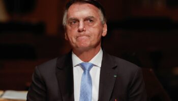 Bolsonaro tiene 48 hrs para explicar su estadía en Embajada de Hungría tras confiscarle el pasaporte
