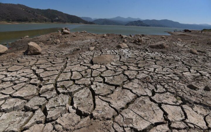 Cutzamala registra nuevo bajón histórico en medio de incendios y falta de agua en hospitales Cutzamala registra nuevo bajón histórico en medio de incendios y falta de agua en hospitales