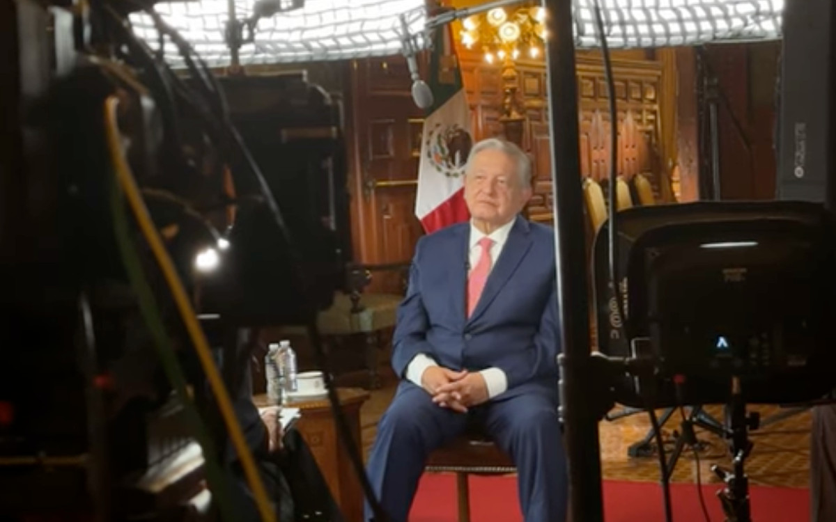 AMLO publica casi una hora del detrás de cámaras de la entrevista con ’60 Minutos’