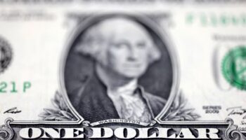 Dólar se encamina a mayor caída semanal desde mediados de diciembre