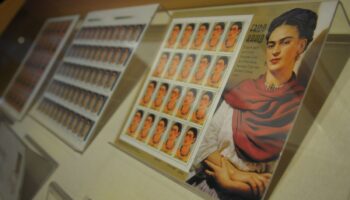 Demanda en EU busca evitar el uso ilegal de imagen de Frida Kahlo en mercancías