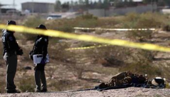 Hallan 6 cuerpos en fosa clandestina de Ciudad Juárez cerca de EU