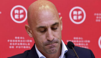 Aparta RFEF a ex colaboradores de Luis Rubiales bajo investigación