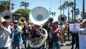 Gobernador de Sinaloa se pronuncia contra prohibición de bandas en Mazatlán