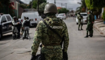 Militarización ha sido acompañado de narrativa en la que ejército es considerado pueblo uniformado: Salmorán | Entérate