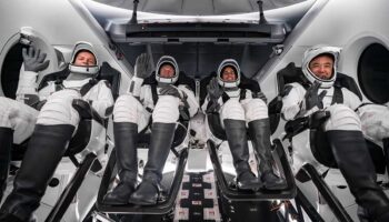 Los cuatro tripulantes de la misión Crew-7 de la NASA y SpaceX regresan con éxito del espacio