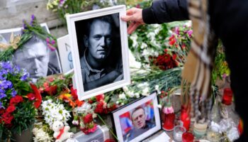 UE acuerda sancionar a 30 personas y entidades por muerte de Navalni