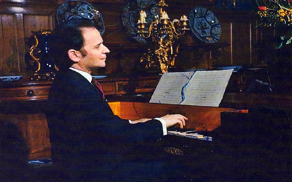 A los 95 años muere el pianista estadounidense Byron Janis A los 95 años muere el pianista estadounidense Byron Janis